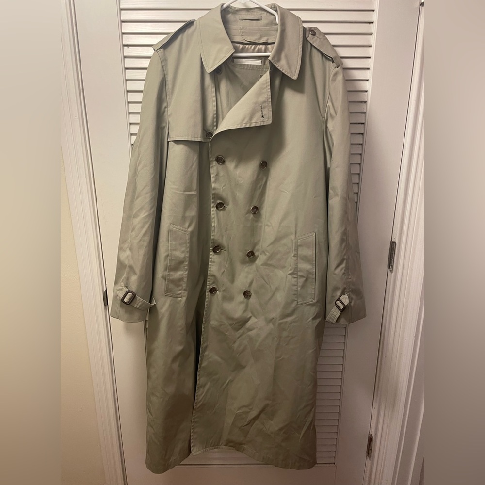 Vintage London Fog trench coat with liner.